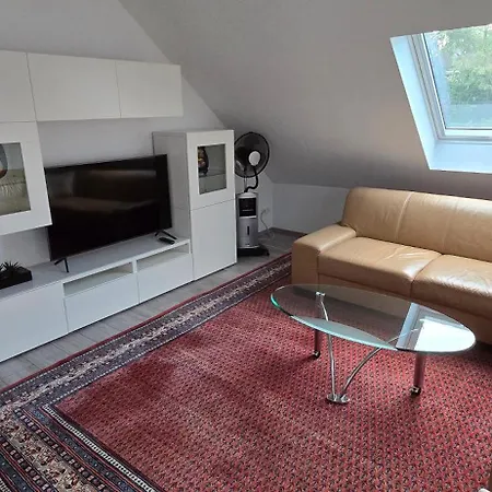 Duesseldorf Ratingen Naehe Messe Flughafen Uni Essen Mintard