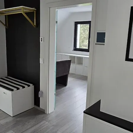 Duesseldorf Ratingen Naehe Messe Flughafen Uni Essen *