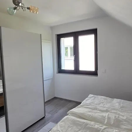 Duesseldorf Ratingen Naehe Messe Flughafen Uni Essen * Mintard