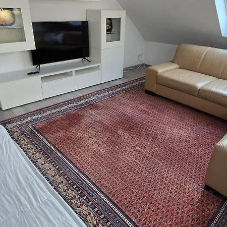 Duesseldorf Ratingen Naehe Messe Flughafen Uni Essen * Mintard