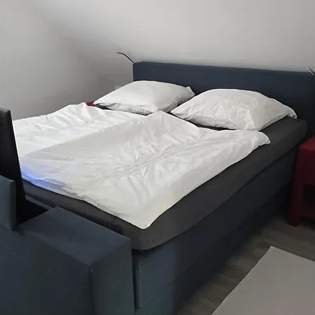 Duesseldorf Ratingen Naehe Messe Flughafen Uni Essen