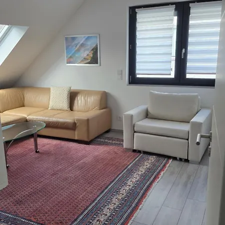 Duesseldorf Ratingen Naehe Messe Flughafen Uni Essen Mintard