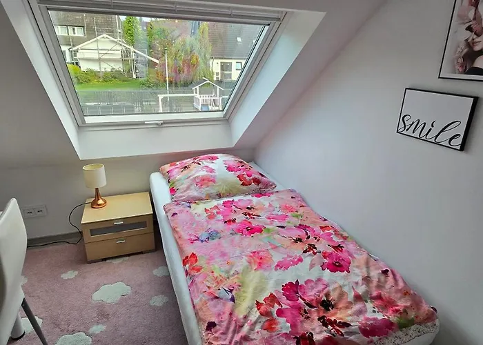 Duesseldorf Ratingen Naehe Messe Flughafen Uni Essen * Mintard