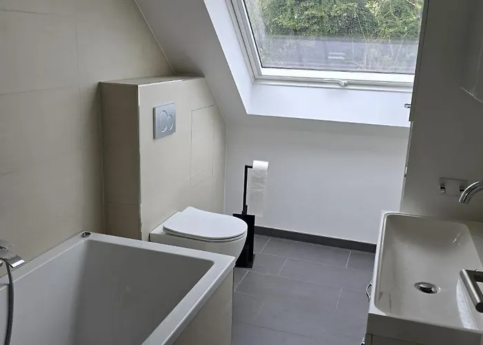 Duesseldorf Ratingen Naehe Messe Flughafen Uni Essen * Mintard