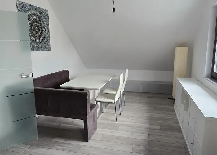 Duesseldorf Ratingen Naehe Messe Flughafen Uni Essen Mintard