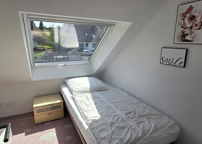 Duesseldorf Ratingen Naehe Messe Flughafen Uni Essen *