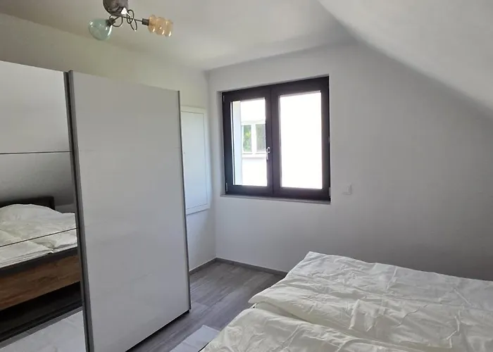 Duesseldorf Ratingen Naehe Messe Flughafen Uni Essen * Mintard