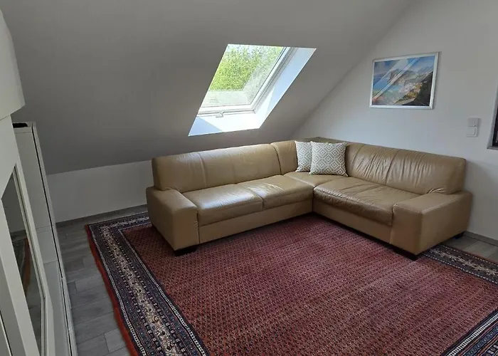 Duesseldorf Ratingen Naehe Messe Flughafen Uni Essen Mintard