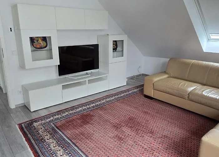 Duesseldorf Ratingen Naehe Messe Flughafen Uni Essen Mintard