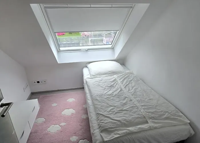 Duesseldorf Ratingen Naehe Messe Flughafen Uni Essen *