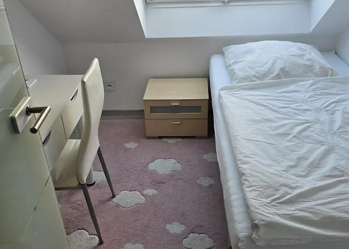 Duesseldorf Ratingen Naehe Messe Flughafen Uni Essen Mintard