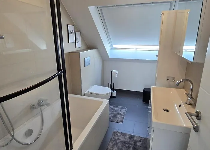 Duesseldorf Ratingen Naehe Messe Flughafen Uni Essen * Mintard