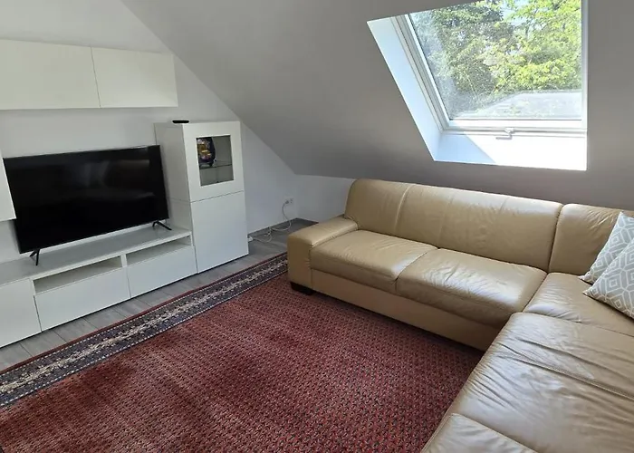 Duesseldorf Ratingen Naehe Messe Flughafen Uni Essen * Mintard