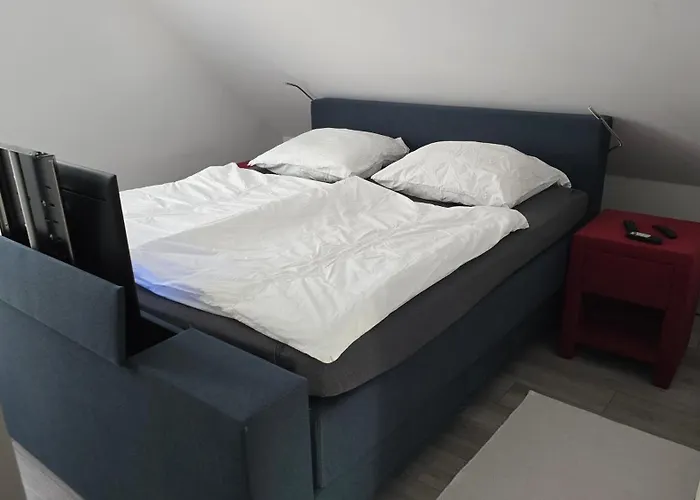 Duesseldorf Ratingen Naehe Messe Flughafen Uni Essen